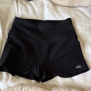 ALO Yoga Women's Black Athletic Shorts